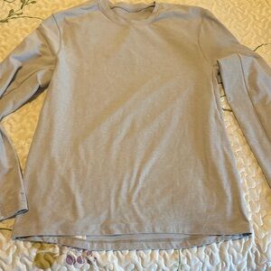 lululemon athletica Men's Light Gray Long Sleeve Tee